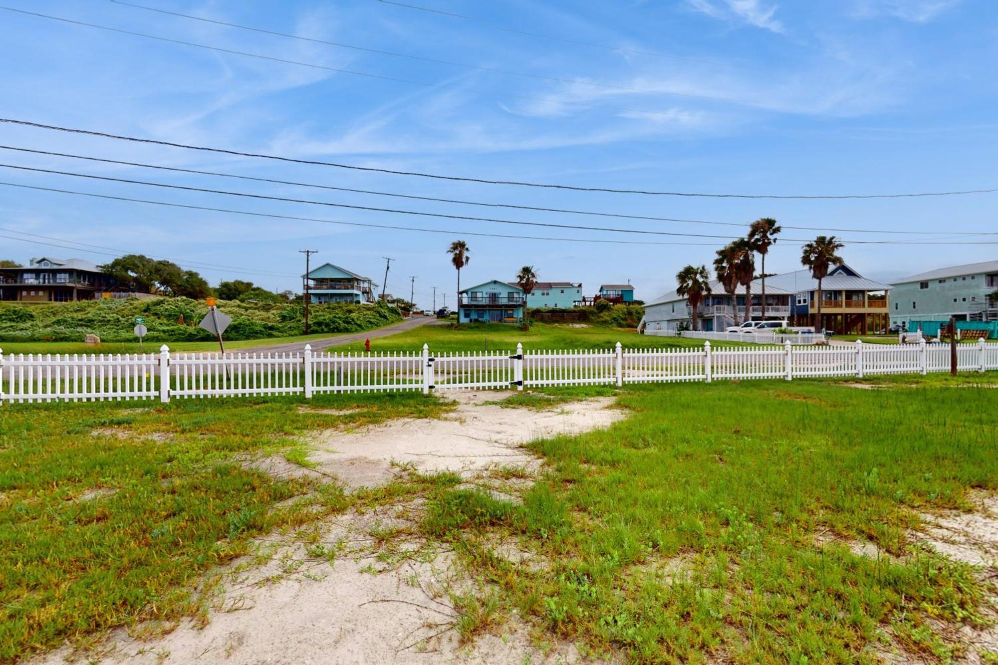 Bayshore Beachfront Villa Ingleside Exteriör bild